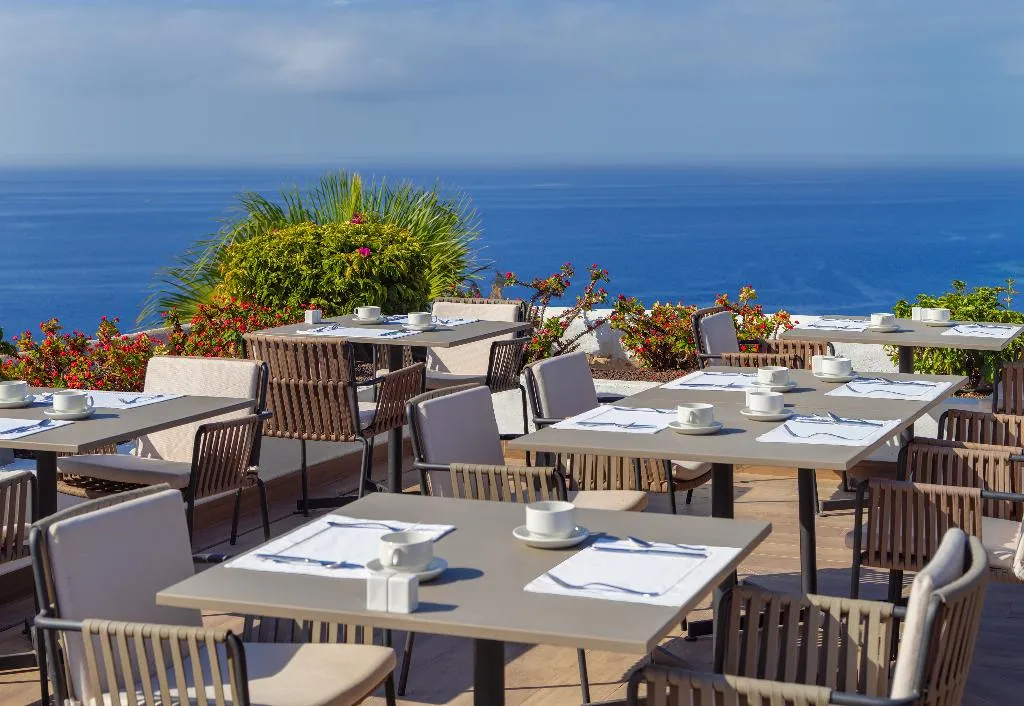 Terrace, Hotel Jardín Tecina, La Gomera