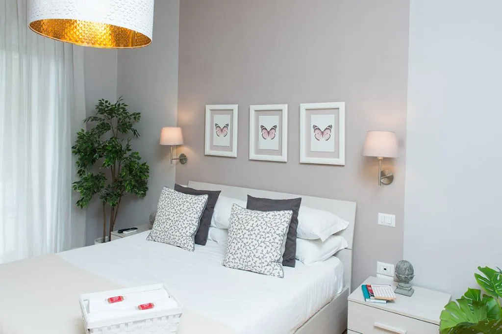 APARTMENT CAPACITY 3 Room, Residenza Flegrea, Naples