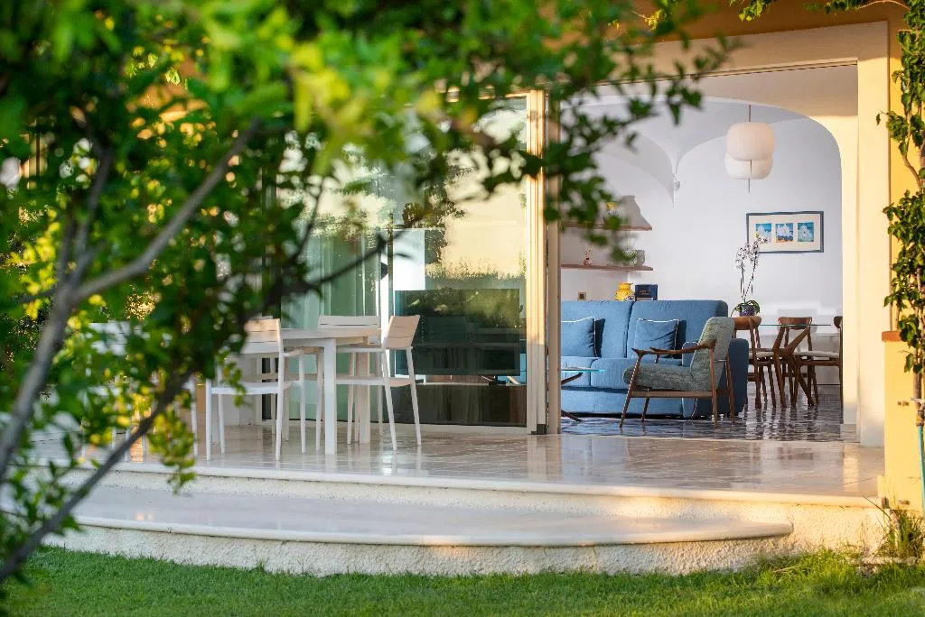 VILLA EXECUTIVE KING BED Room, Orablu Exclusive Villas, Naples