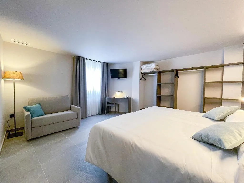 General view, Hostal Quatre Llunes, Costa Blanca