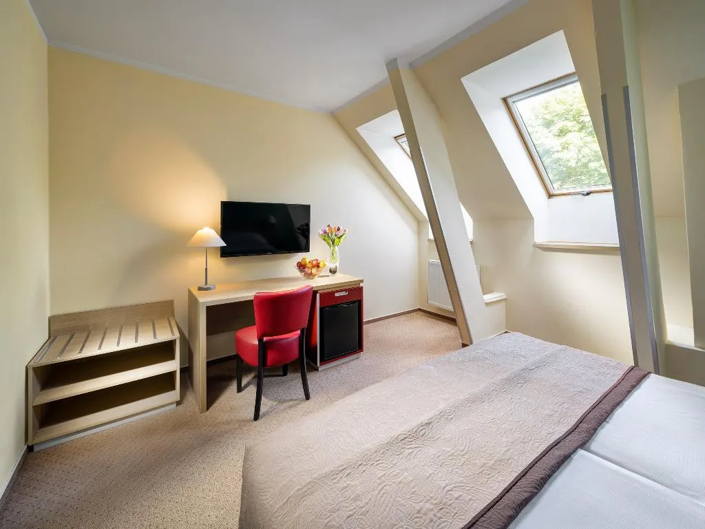 DOUBLE STANDARD Room, Michael Hotel Prague, Prague