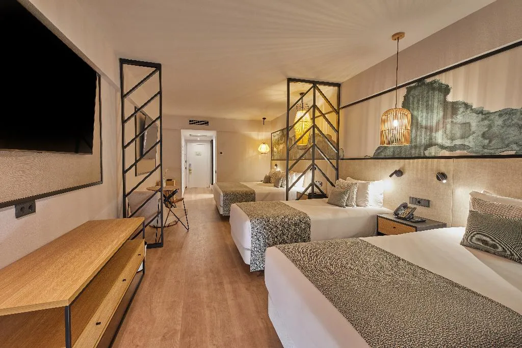 FAMILY ROOM STANDARD Room, Grand Hyatt Lanzarote Playa Dorada Resort, Lanzarote
