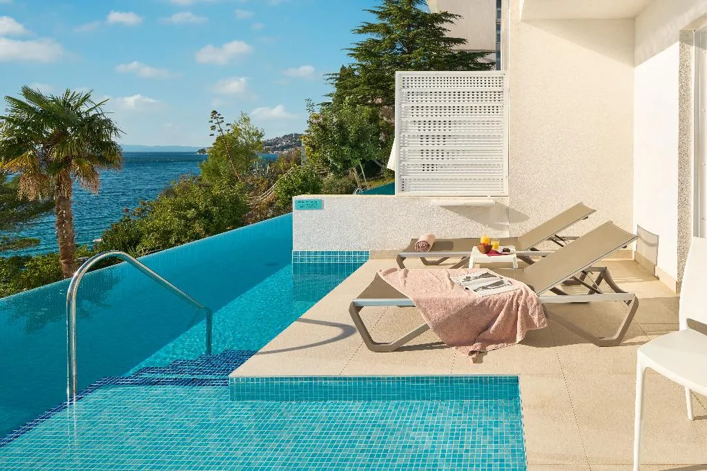 JUNIOR SUITE SEA VIEW Room, TUI Blue Adriatic Beach, Split
