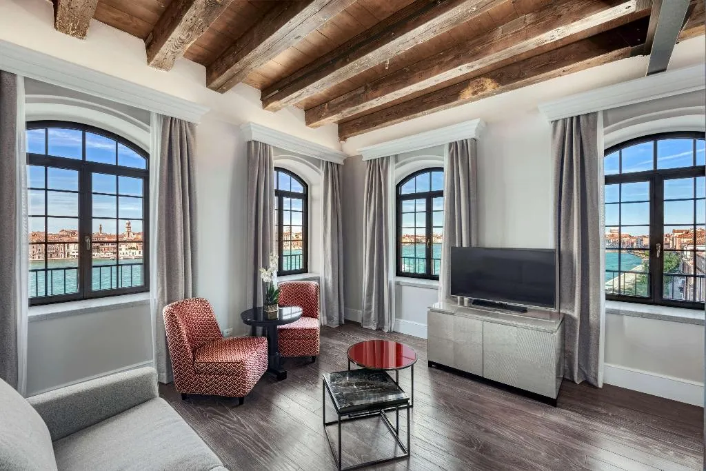 Room, Hilton Molino Stucky Venice, Venice