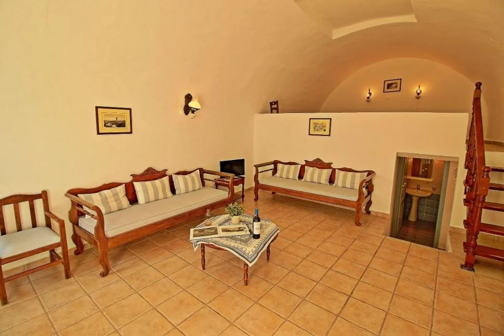 DOUBLE ONE BED Room, Aethrio Sunset Village, Santorini