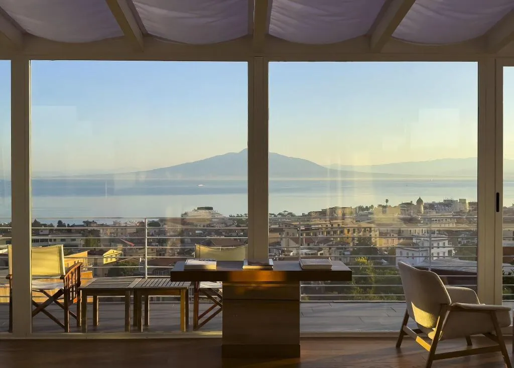 Room, Conca Park, Naples