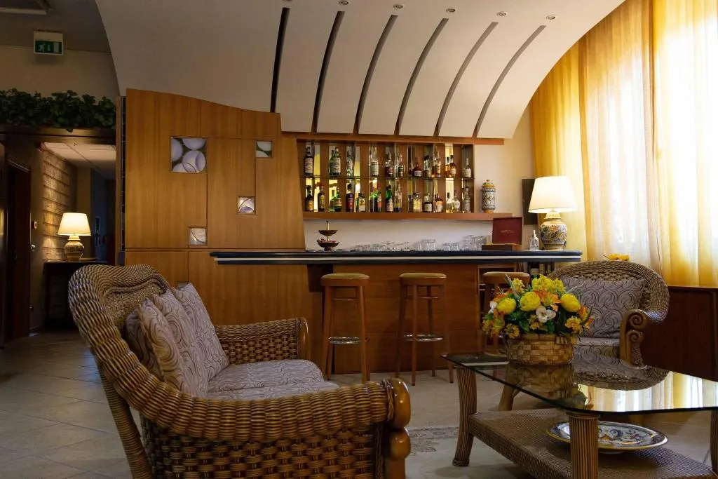 Lobby, Hotel Maddaloni, Naples