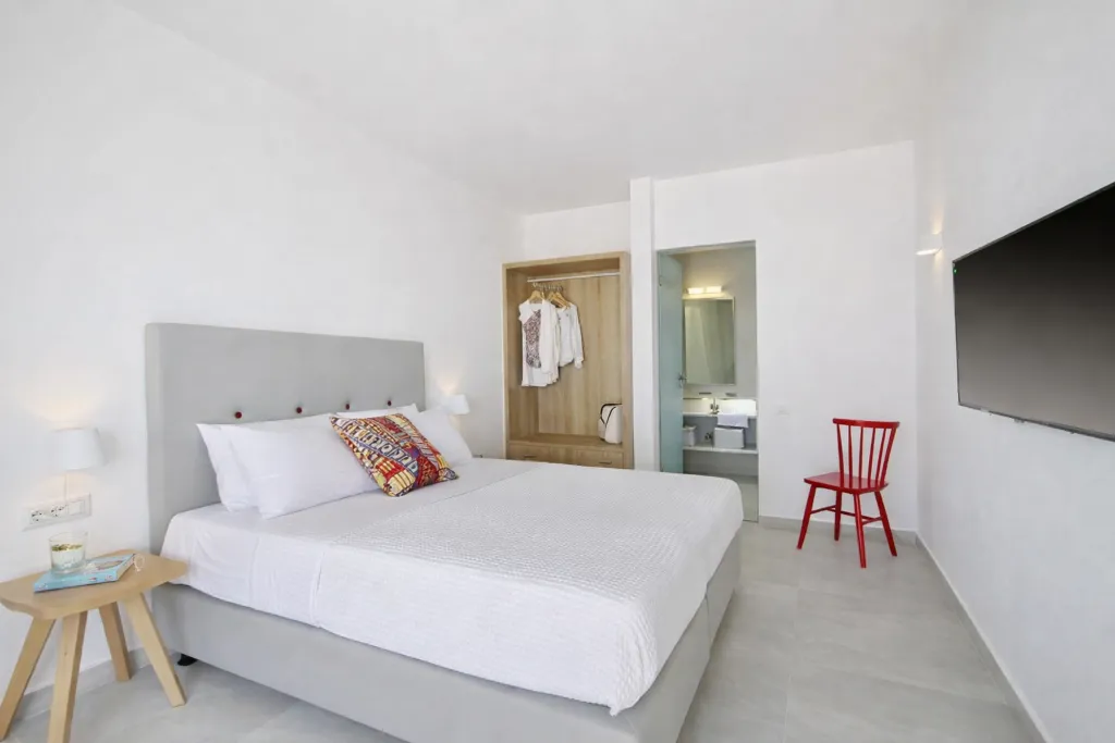 JUNIOR SUITE WITH BALCONY Room, Hotiday Santorini Oia, Santorini