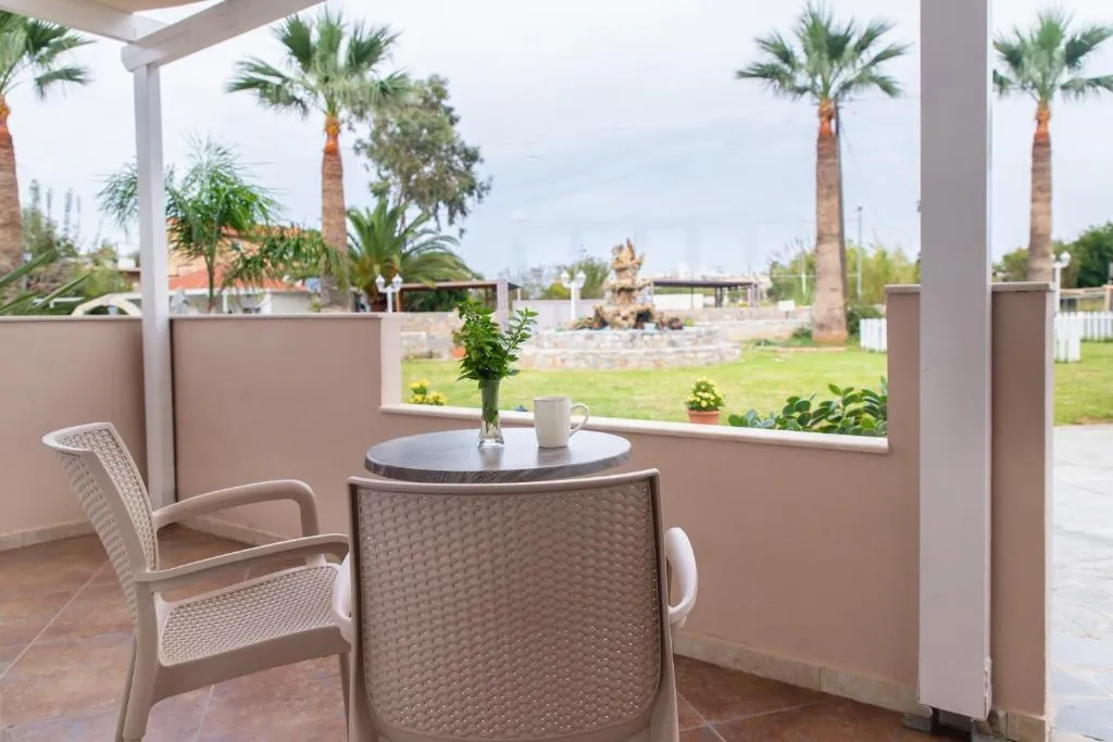 STUDIO ONE BED Room, Argiri Apartments & Suites, Crete