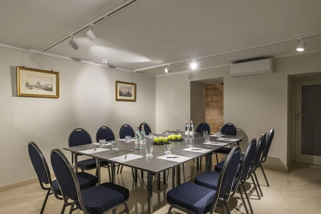 Conferences, Palais Le Brun, Malta