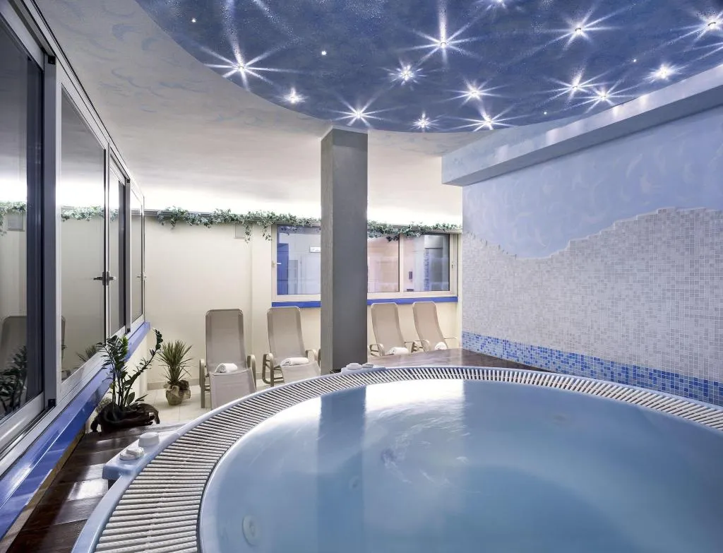 Sports and Entertainment, Hotel San Michele, Venice