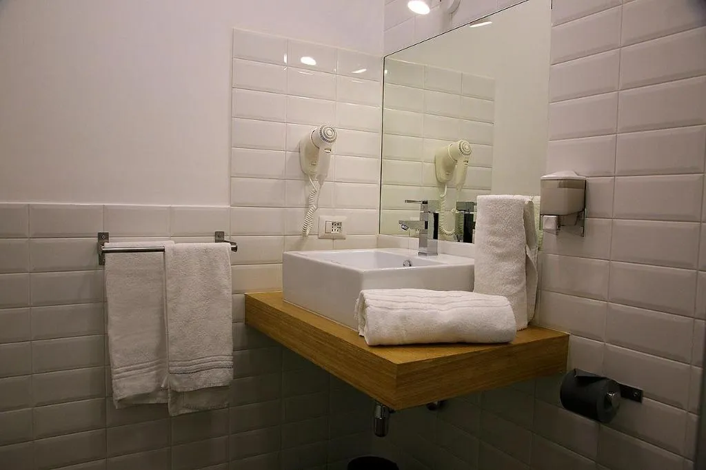 Room, Maison du La Metro, Naples
