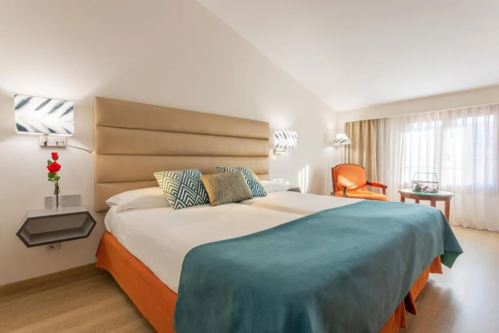 Room, Izan Trujillo, Madrid