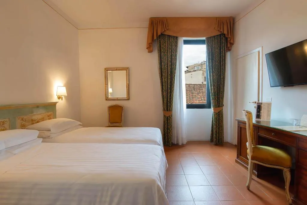 TWIN STANDARD Room, Machiavelli Palace, Florence