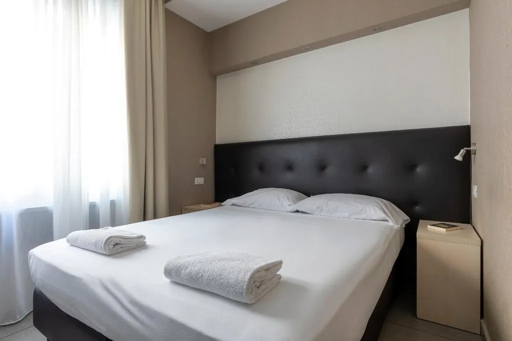 Double or Twin STANDARD Room, Napolit'amo Hotel Medina, Naples