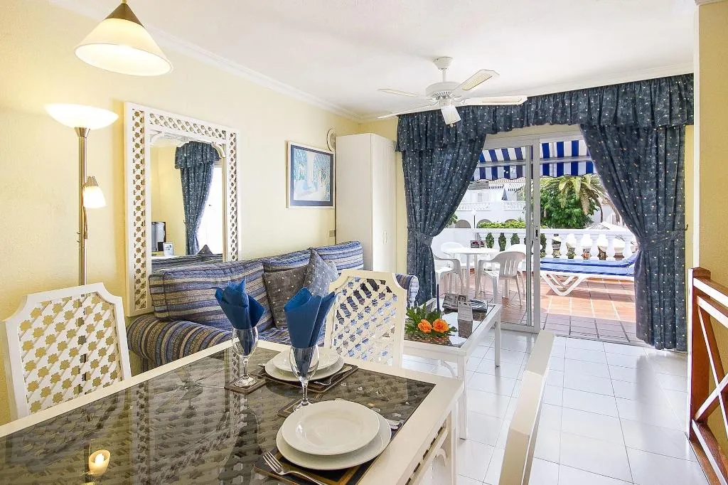 Room, Los Claveles, Tenerife