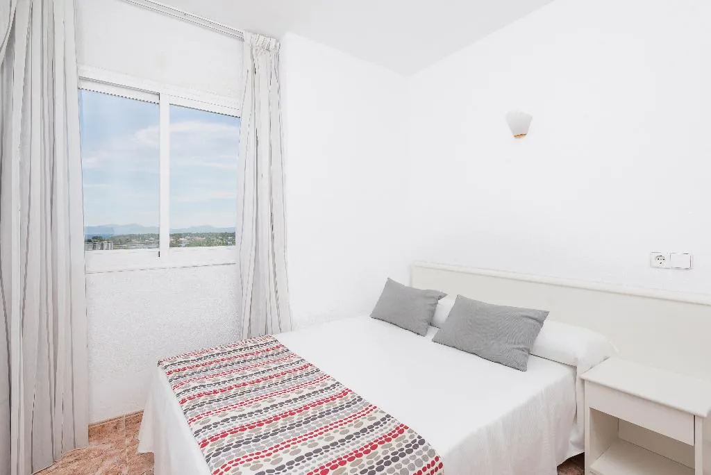 APARTMENT TWO BEDROOMS Room, Apartamentos Siesta I, Majorca