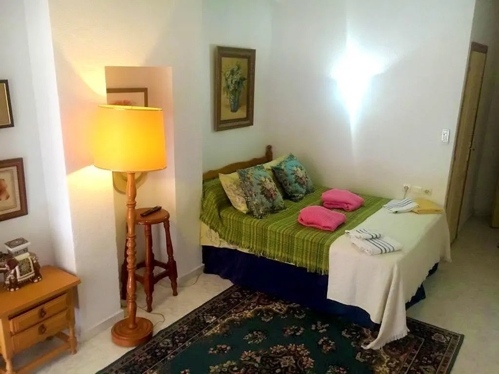 Room, El Artista de Paraíso, Costa Blanca