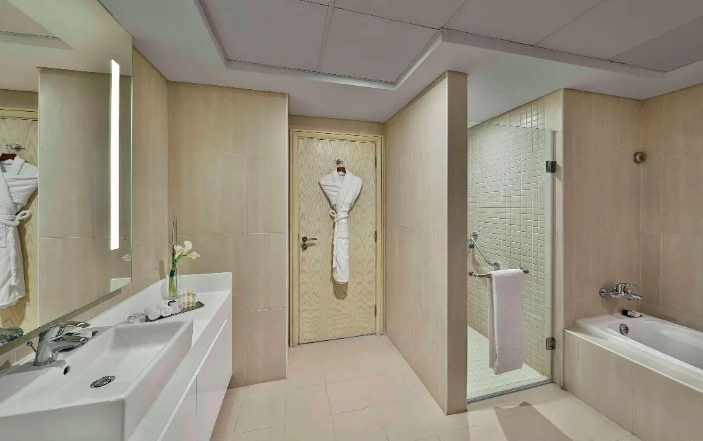 Room, DoubleTree by Hilton Dubai, Jumeirah Beach, Dubai