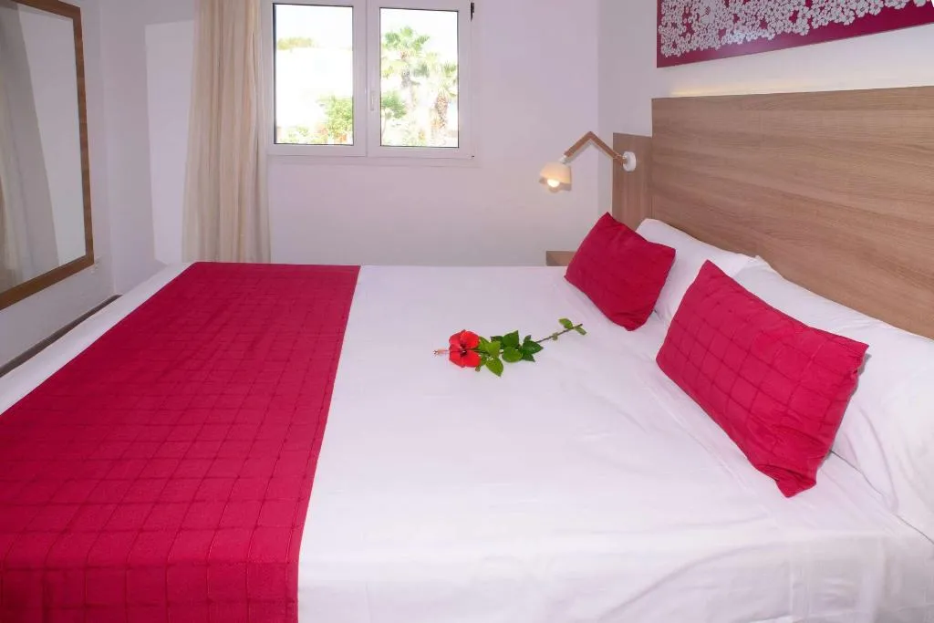 Room, Cala Llenya Resort Ibiza, Ibiza