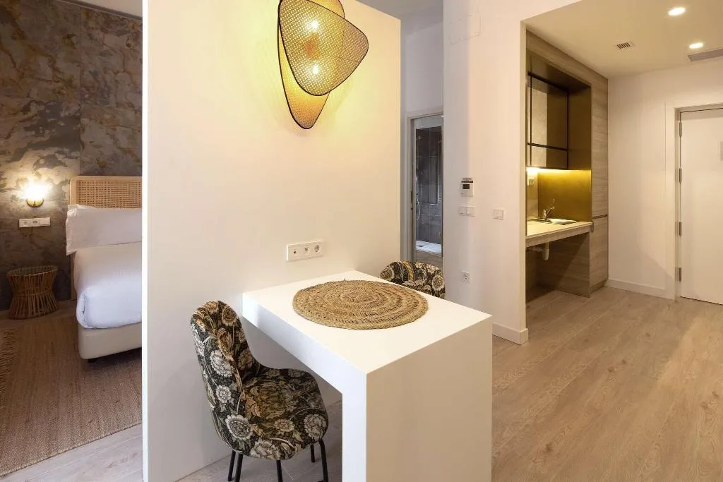 Room, Atocha Hotel Madrid, Tapestry Collection by Hilton, Madrid