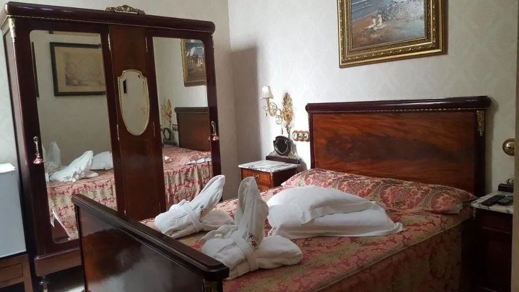DOUBLE STANDARD Room, Sitges Royal Rooms, Costa Brava