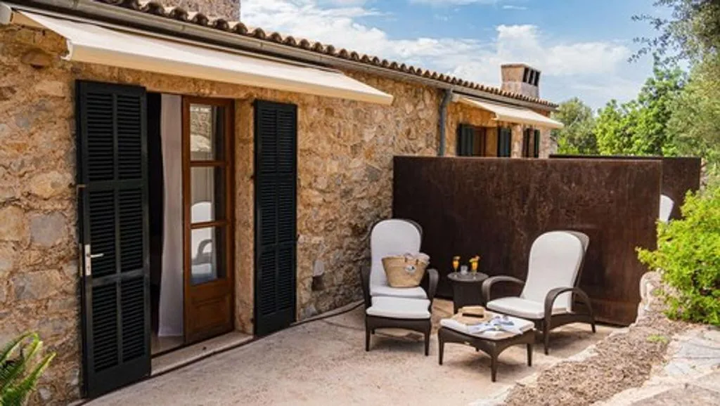 DOUBLE WITH TERRACE Room, Cases de Son Barbassa, Majorca
