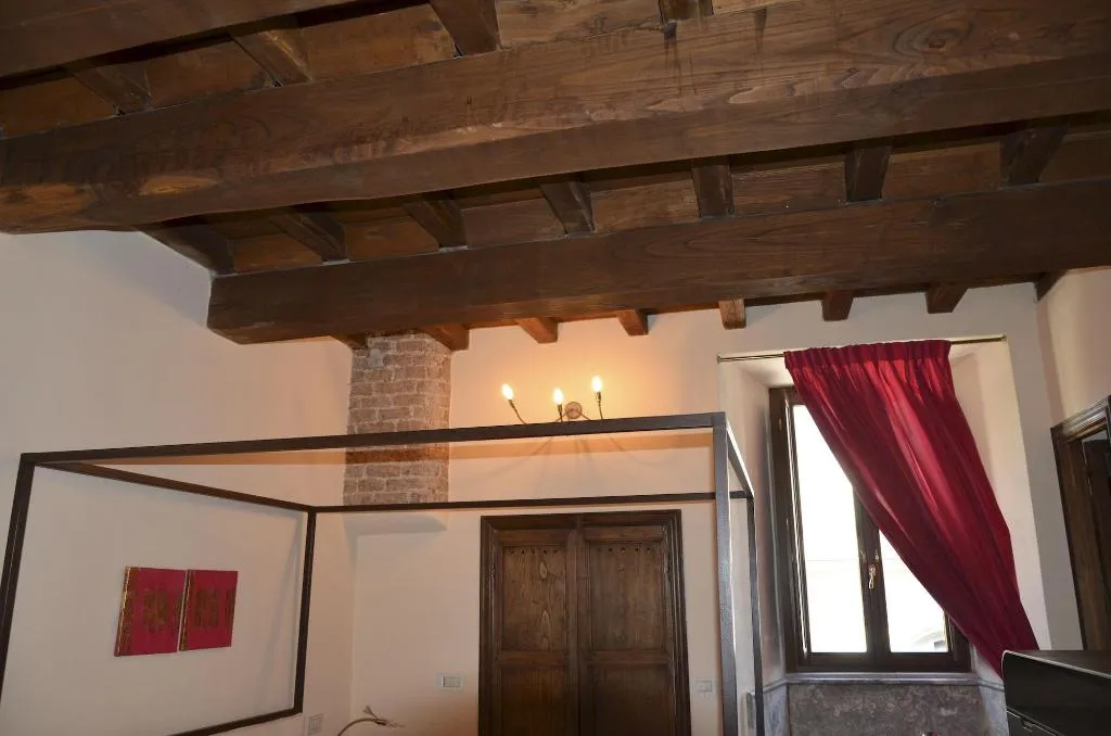 Room, Residenza Torre Colonna, Rome