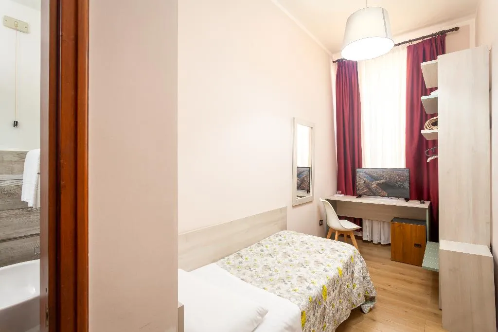 SINGLE STANDARD Room, Basilea, Florence