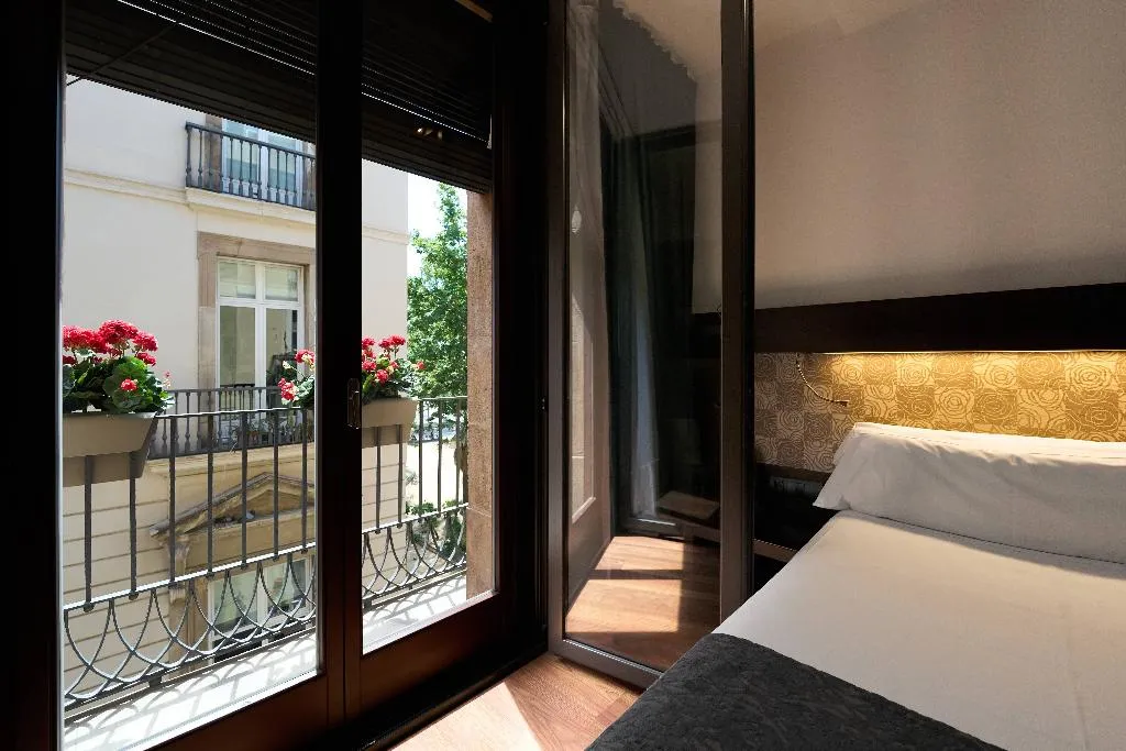 Room, Catalonia Port, Barcelona