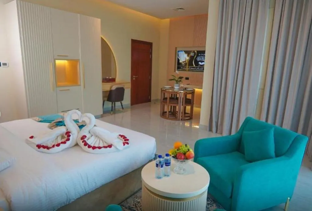 SUITE DELUXE SEA VIEW Room, Concorde Creek View Hotel, Dubai