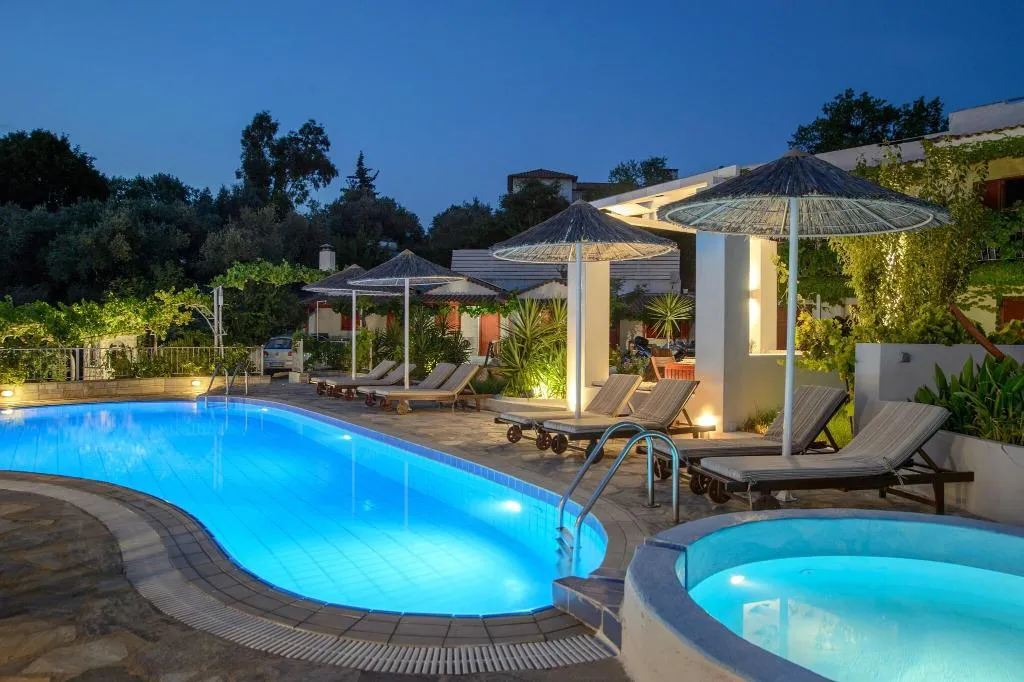 Pool, Elsa, Skiathos