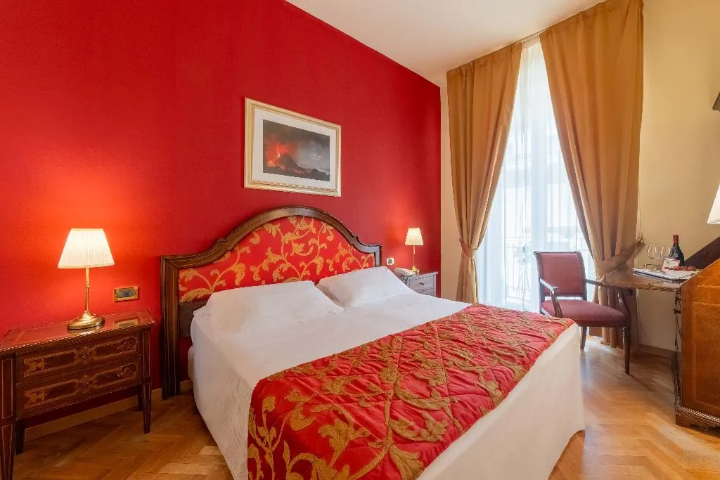 Room, Isabella, Taormina