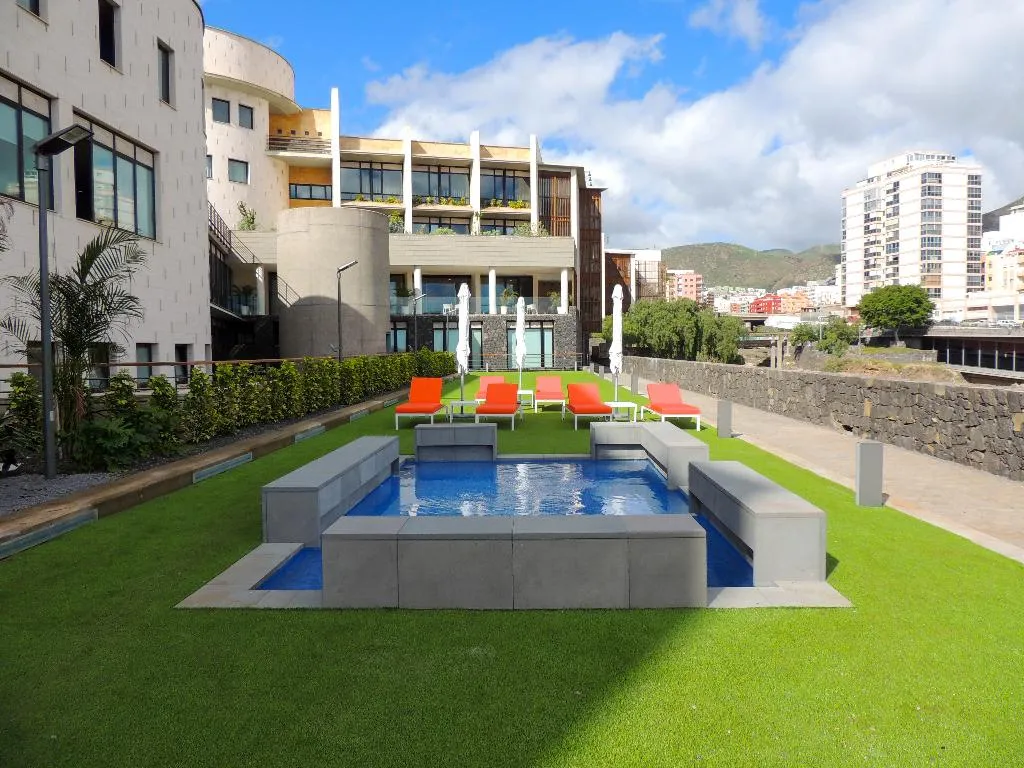 Terrace, Hotel Escuela Santa Cruz, Tenerife