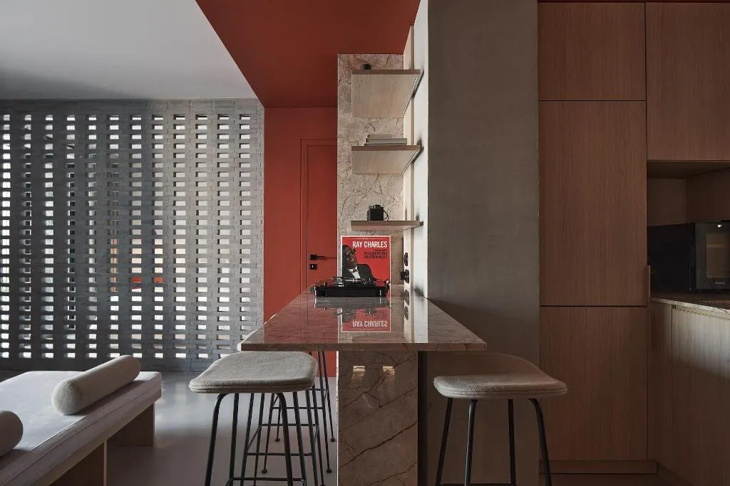 Room, Newel Psychiko, Athens