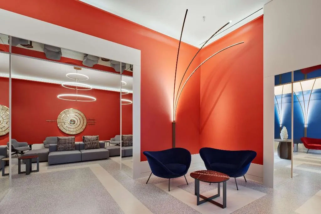Lobby, de Bonart Naples-Curio Collection by Hilton, Naples
