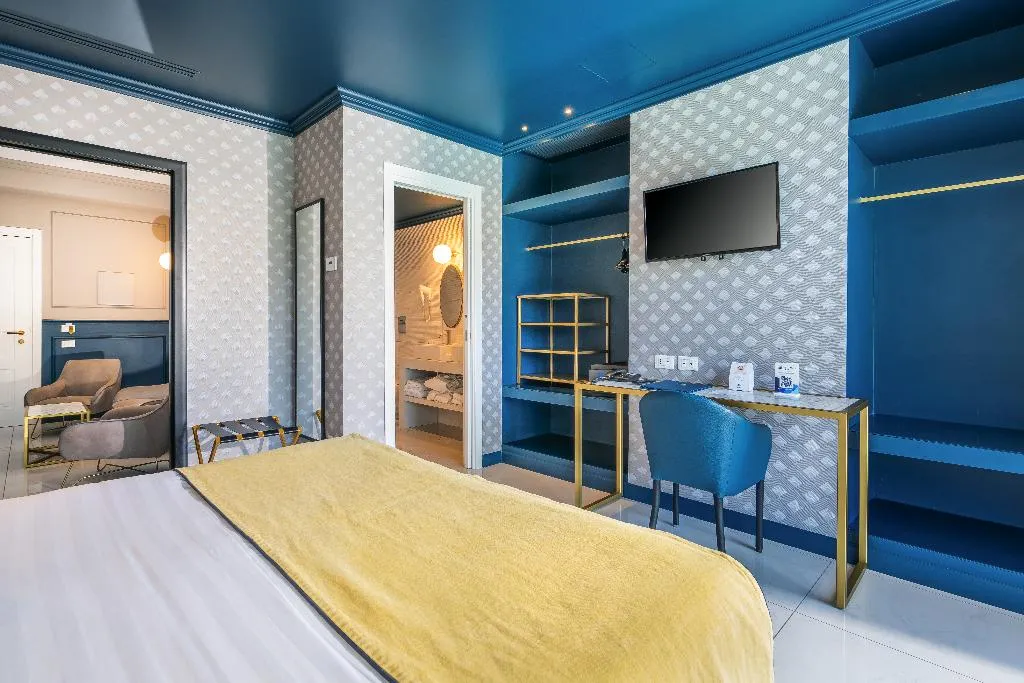 JUNIOR SUITE SEA VIEW WITH BALCONY Room, Mary Hotel, Naples