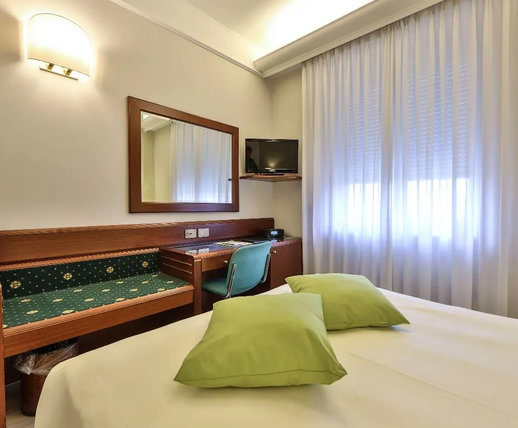 Room, Astoria Sure Hotel Collection by Best Western, Milan
