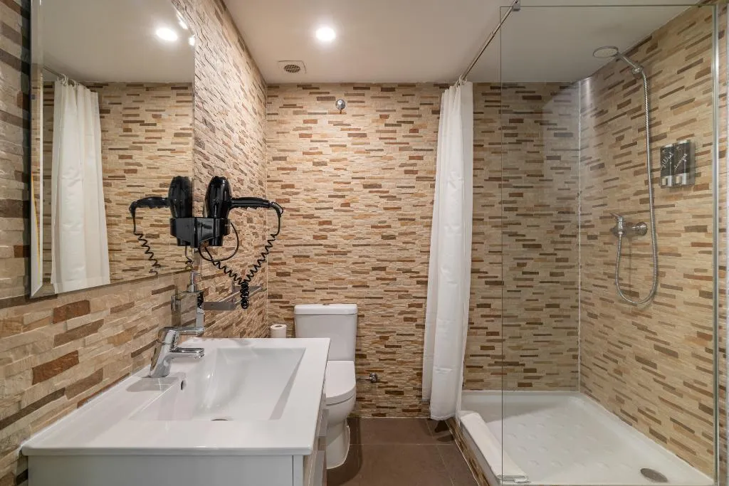 DOUBLE STANDARD Room, Laramond Barcelona Rooms, Barcelona