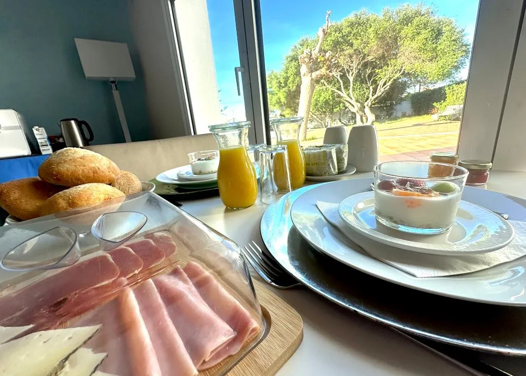 TRIPLE DELUXE KING BED Room, Starbal, Menorca