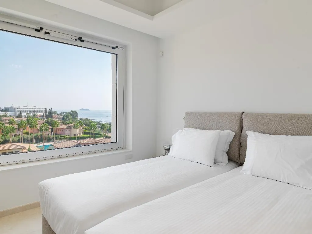APARTMENT LUXURY Room, The Tower at St Raphael Resort, Cyprus