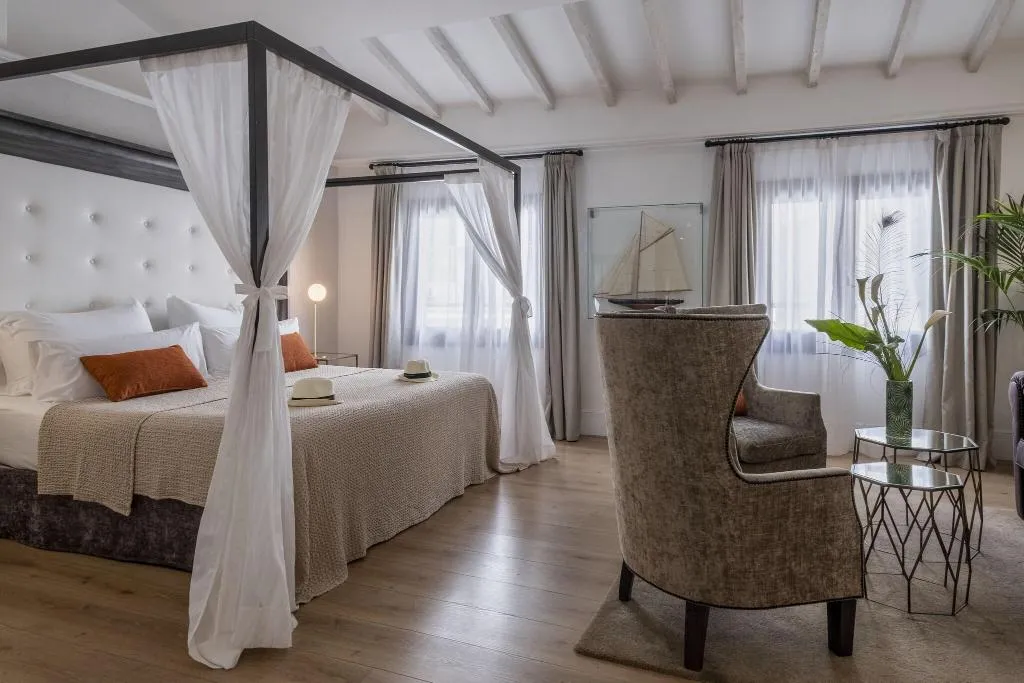SUITE KING SIZE BED Room, Boutique Hotel Posada Terra Santa, Majorca