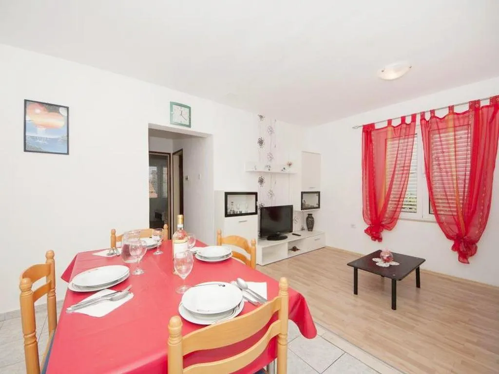 APARTMENT CAPACITY 4 Room, Apartments Jase, Split
