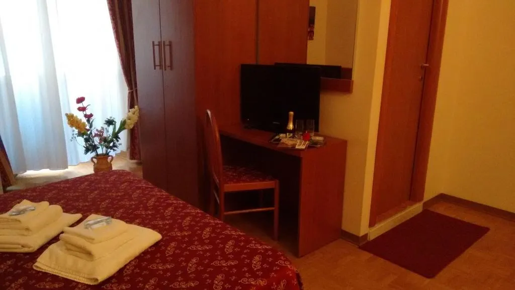 Room, A Casa Di Mei, Naples