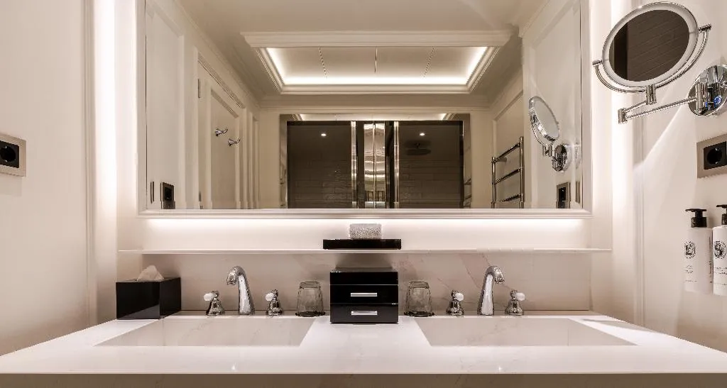TWIN LUXURY Room, Sofitel Barcelona Skipper, Barcelona