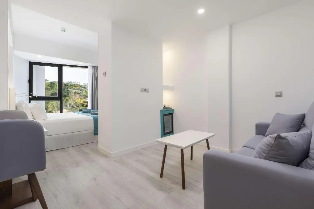 JUNIOR SUITE STANDARD Room, Occidental Las Palmas, Gran Canaria
