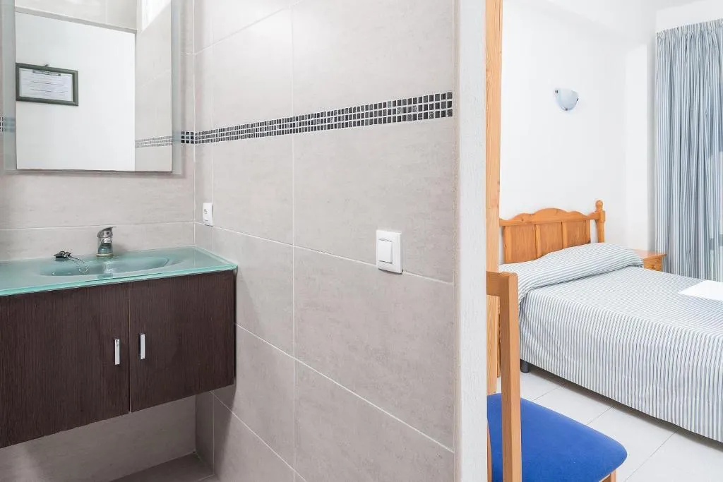 DOUBLE SINGLE USE SUPERIOR Room, Hostal Vista Alegre By Eurotels, Majorca