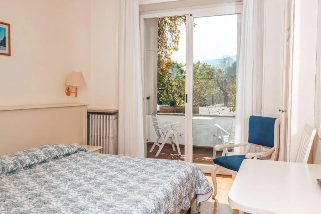 Double or Twin STANDARD Room, Royal Hotel, Milan