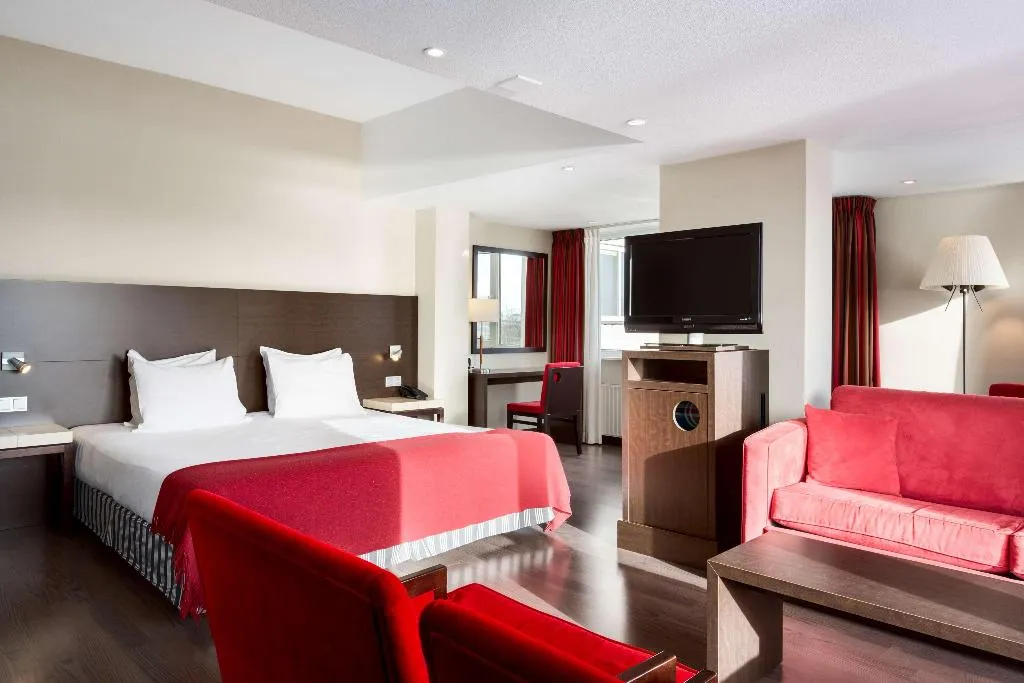 JUNIOR SUITE WITH VIEWS Room, NH Arnhem Rijnhotel, Amsterdam