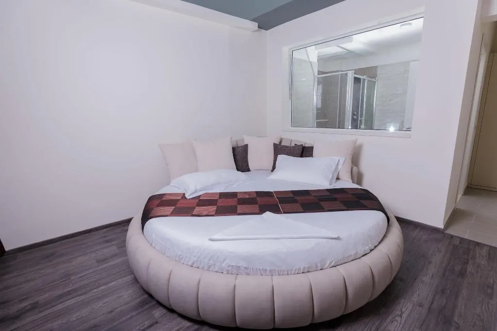 Room, Hotel Picasso, Kavaje